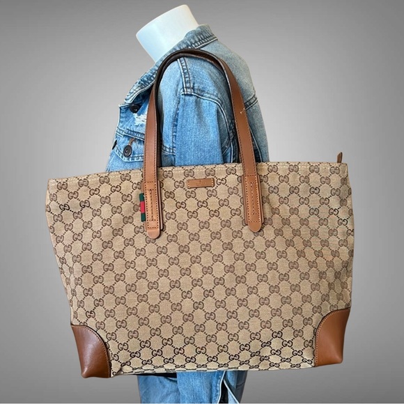 A293 - ๐ฏ% authentic Gucci shoulder bag - Picture 1 of 16